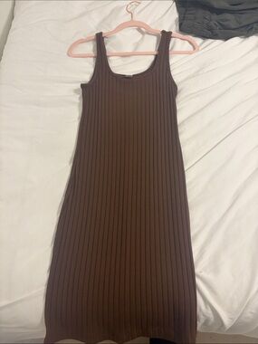 Old Navy Ribbed Scoop Midi Dress in Brown